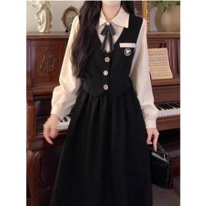 ชุดเดรสยาวผ้าคอร์ดูรอยแขนยาวสไตล์ฝรั่งเศสสำหรับผู้หญิง ช่วงฤดูใบไม้ร่วงและฤดูหนาว กระโปรงทรงเอเข้ารูปเอวสูง กระโปรงทรงเอ