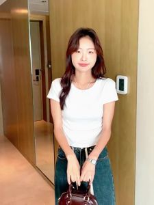 Dazzlin，H239 คอกลมแขนสั้น T เสื้อเชิ้ตผู้หญิงใส่ด้านนอกแบบใหม่สำหรับฤดูร้อนเสื้อตัวในทรงเข้ารูปดูผอมและมีริ้วรอยออกแบบสำหรับสาวฮอต