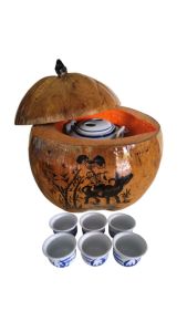 Bộ bình ủ trà trái dừa khắc hình "Mục đồng" / Bình trà 04 - 09 lít / Giữ ấm 3 - 6 giờ / Sản phẩm sản xuất thủ công trứ danh xứ dừa Bến Tre