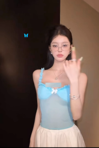 เสื้อครอปสีฟ้า เปิดไหล่ ผ้าตาข่ายสายเดี่ยว แต่งระบายรอบอกและสายเสื้อ หลังยางยืด ซีทรู เซ็กซี่ เสื้อเอวลอย #3140