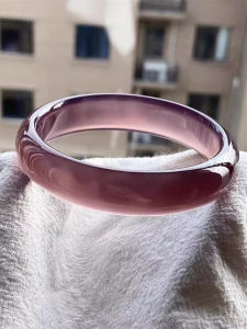 สร้อยข้อมือมัลเบอร์รี่สีม่วงตระกูลจิวเวลรี่ธรรมชาติแบบผสมผสานสำหรับผู้หญิง เครื่องประดับมุกน้ำแข็งธรรมชาติ