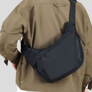 Mens Single Shoulder Oxford Cloth Backpack Large Capacity Commuter Mailbag Trendy Dumpling Shape Casual Zipper Closure