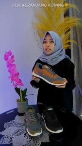 Sepatu Pria Casual U-10 warna hitam / Sneakers Import Pria Wanita Casual Running Santai Sport Fashion Bisa COD