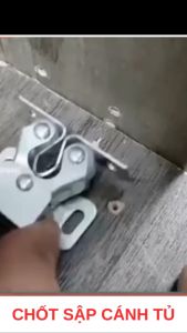 [HCM] Chốt Sập Tủ chốt kẹp con lăn cửa tủ -TyHome