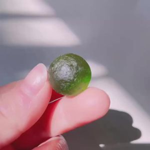 20mm green Moldavite Czech meteorite impact healing energy stone ball natural raw stone crystal energy stone 1 piece
