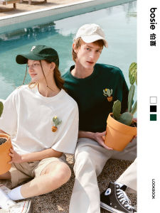 เสื้อยืดแขนสั้นผ้าฝ้ายแท้ Bosie 2025 ฤดูร้อนใหม่ ลายถั่วเล่น ปักตัวอักษร แฟชั่นสำหรับผู้ชายและคู่รัก ระบายอากาศได้ดี ทรงหลวม