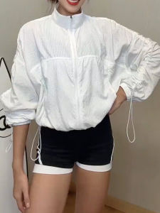 เสื้อแจ็คเก็ตโยคะแขนยาวคอตั้งซิปสไตล์ใหม่ฤดูใบไม้ร่วงสำหรับผู้หญิง ระบายอากาศได้ดี แห้งเร็ว ดูดซับเหงื่อ ป้องกันแสงแดด