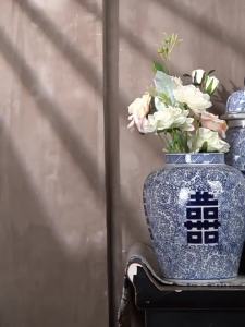 Hand-painted Blue and White Porcelain Vase