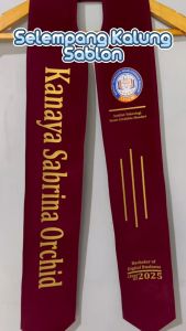 1 HARI JADI Selempang Leher Custom Logo - Selempang Wisuda Leher Bahan Kain Beludru Premium