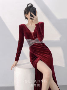 Red Seductive Slim Fit Velvet Evening Dress Exquisite & New Engagement Wedding Host