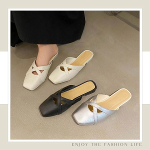 Pishops  งานปังขายดีพร้อมส่ง รองเท้าคัทชูงานลำลอง สไตล์เกาหลี งานแฟชั่นทรงดีใส่สบาย รุ่นนี้พร้อมส่งงานสีพื้นสวยๆให้เลือกหลายสี ใครเล็งสีไหนอยู่ รุ่นนี้รีบสั่งด่วนก่อนของหมดน้า