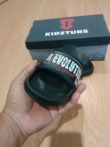 KIDZTUBS Sandal Anak Laki-Laki Karet Slip On Selop Slide Jepit Karakter Hitam 6 10 Tahun Kaki Fashion 1958100124