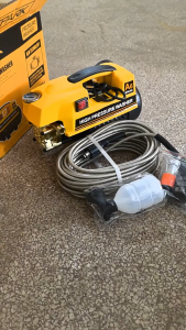 [Buy 1 get 7 free] SPARK 2300W High Pressure Car Washing Machine Home Portable Motorcycle High Pressure Car Washing Machine Portable High Pressure Car Washing Machine 220V Water Pressure Car Washing Machine Portable Equipment Free Luxury Accessories