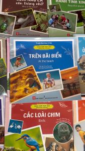 Sách - Song ngữ Việt Anh - Khám phá thế giới