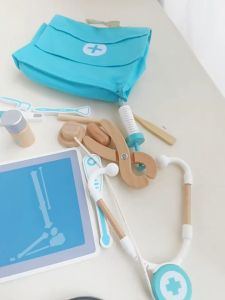 ĐỒ CHƠI MÔ PHỎNG DỤNG CỤ CỨU HỎA CẢNH SÁT HẢI TẶC BẰNG GỖ UMU