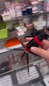 Set Obeng Multifungsi 8-in-1 - Alat Serbaguna Bentuk Kembang untuk Industri dan Rumah Tangga