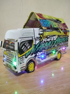 Miniatur truk oleng full lampu dan terpal
