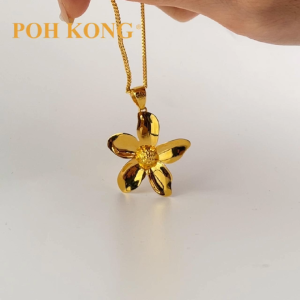 POH KONG 916/22K Gold Anggun Flower Pendant
