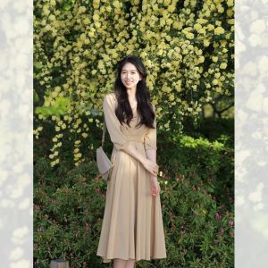 Elegant Sister Waist-Cinching Silk Dress Womens Summer Formal Occasion Gentle High-End French Slimming Chic Dress