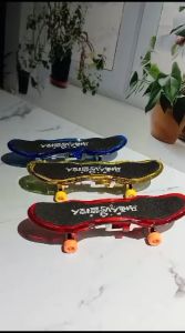 Finger SkateBoard Nyala Dan Ada Gambar/Mainan Skateboard Mini/Fingerboard Toy/Finger Skate