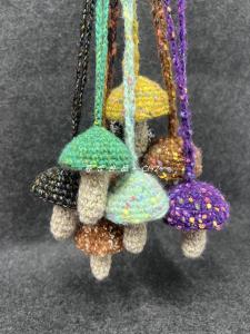 Handmade Crocheted Mushroom Keychain Sweater Chain Cute Korean Style Accessory Gift Spring Collection Shell Shape Solid Color