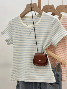 เสื้อยืดแขนสั้นลายทางสีฟ้าทรงสลิมฟิตสำหรับผู้หญิง ทรงหลวม คอกลม แขนสั้น ทรงหลวม สไตล์เกาหลี แฟชั่นฤดูร้อน