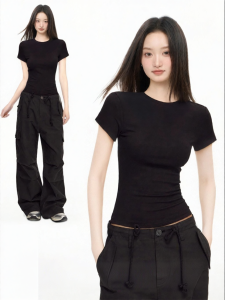 iiiamx | Fitting Black Round Neck Short Sleeve T-Shirt