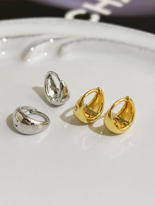 French Mini Gold Bean Drop Shaped Earrings Simple Cold Style Individual Ins Ear Cuff Niche Design Sensation Waterdrop Form