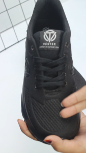 VESTER Sepatu Sekolah Hitam Polos Sneakers Pria Wanita Size 36 - 43