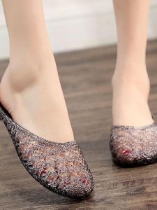 รองเท้าแตะหัวคริสตัลปี 2024 ผู้หญิง รองเท้าแตะแบบครึ่งแพ็คกันลื่นสําหรับชายหาด โปร่งแสง ฤดูร้อน รองเท้าแตะ ทันสมัย ส้นแบน