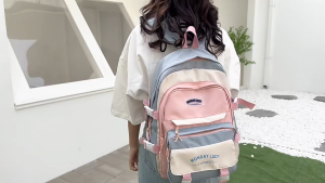 PIYU กระเป๋าเป้สะพายหลังสไตล์เกาหลีใหม่สำหรับนักเรียนมัธยมศึกษาตอนต้นกระเป๋าเป้สะพายหลังแฟชั่นสำหรับนักเรียนหญิงกระเป๋าเป้สะพายหลังไนลอนขนาดใหญ่หลายกระเป๋า