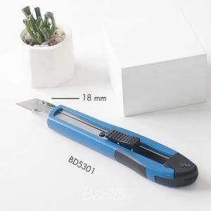 Bantex Cutter Pemotong Kertas Pisau Baja SK5 AutoLock Ukuran Kecil BD5101