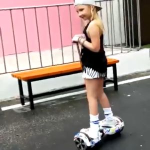 Xe Cân Bằng Kết Nối Bluetooth 2 Bánh Thông Minh Lớn 7 Inch- Phát Nhạc-Đèn Led Siêu Ngầu