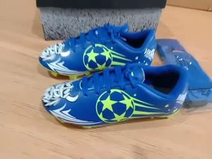KIDZTUBS Sepatu Bola Anak Paket Komplit Sepatu Bola Tas Skin Deker Kaos Kaki Usia 6-10 Tahun Size 28 29 30 31 32 33 34 35 36 37 KDZ1512123024