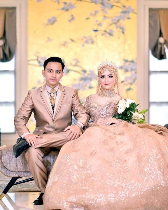 jasa edit foto biasa jadi foto pasangan pengantin di cetak ukuran 10R