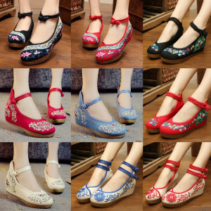 รองเท้าผ้าส้นสูงสไตล์ปักกิ่งแบบเก่าแมทช์ลุคง่ายรองเท้าปักลายสไตล์ชนเผ่ารองเท้าคัชชูใส่เต้นรำหัวกลมปากตื้นใส่กับชุดฮั่นฝูพื้นยาง TPR