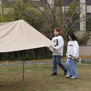 Outdoor large sky canopy camping shade tent for multiple people windproof and rainproof shelter