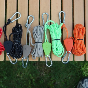 BenMaxx เชือกเต็นท์ 4เมตร รอกปรับระดับ เชือกรอกปรับระดับได้ รอก อย่างดี ตัวล๊อครอก เชือกอเนกประสงค์ สำหรับกิจกรรมเดินป่า แคมป์ปิ้ง