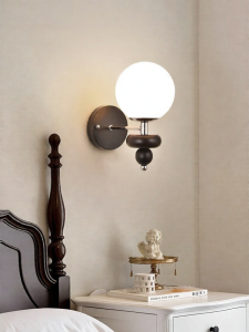 DGY | French Vintage Solid Wood Wall Light