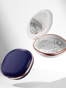 MOMIAN | Portable Invisible Aligner Case with Mirror