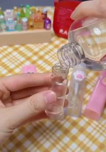 Botol Spray Kosong Mini Portable 10ml Motif Kartun Lucu