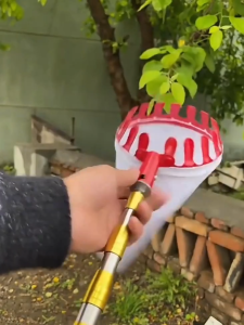 Fun Frog ตะกร้อสอยผลไม้ ไม้สอยผลไม้ ด้ามยืดหดได้ 1.5/3/6/10M ครบชุดที่จะช่วยคุณลูกค้าแก้ปัญหาการเก็บผลไม้บนที่สูงค่ะ(ที่สอยผลไม้ ที่สอยมะม่วง หัวตะกร้อผ้าสำหรับสอยเก็บผลไม้)