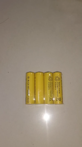 Charger Destop Baterai AAA Dan AA Warna Putih USB 4 slot-BATRAI AA KUNING-C1