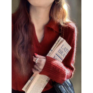 Age-Reducing Beautiful Western Style Red Lapel Knitwear Womens Fall and Winter Shoulder Polo Shirt Sweater Inner Bottoming Shirt Tops