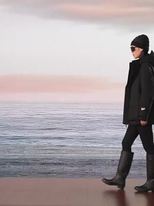 Guvet | Black Gold Down Jacket 2024 Winter New Arrival Short Style Outdoor