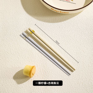 Gỗ Hợp Kim Chống Trượt Chịu Nhiệt Cao Cấp 2025 Dùng Một Người Một Đôi Dùng Tại Nhà Cho Trẻ Em Thiết Kế Dễ Thương