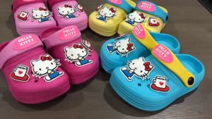 สินค้าพร้อมส่ง! รองเท้ารัดส้นหัวโต คิตตี้ งานลิขสิทธิ์แท้ รุ่นใหม่ หนานูม ใส่สบาย รองเท้าแฟชั่นเด็กเบาสบายเท้า