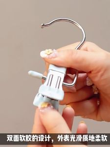 คลิปพร้อมตะขอเก็บหมวก ถุงเท้า กางเกงกันลมแขวนไม้ และตะขอสแตนเลสมัลติฟังก์ชั่น