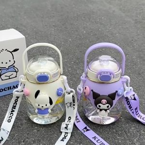 Sanrio Cute Portable Sippy Cup - Kuromi Cinnamoroll My Melody Pochacco Pompompurin Cartoon Design Handheld with Strap Large Capacity Water Bottle for Children 三丽鸥库洛米可爱随手吸管杯便携手提杯儿童卡通斜挎大容量水杯
