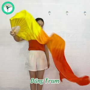 Quạt múa văn nghệ 3 màu dài 1m5 tua cực mềm mại và đẹp